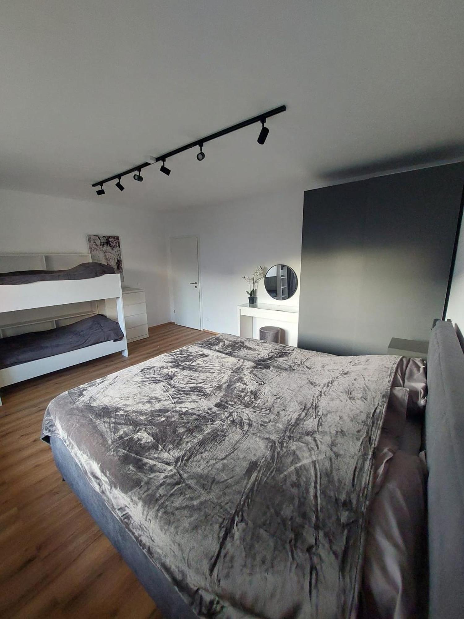 Moskriceva Apartment Любляна Экстерьер фото